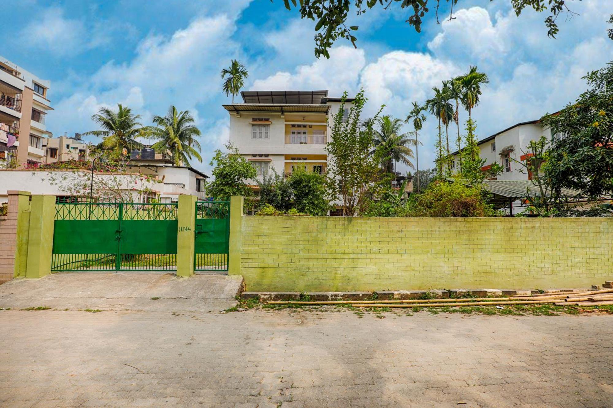 Green Vista Homestay Guwahati Luaran gambar