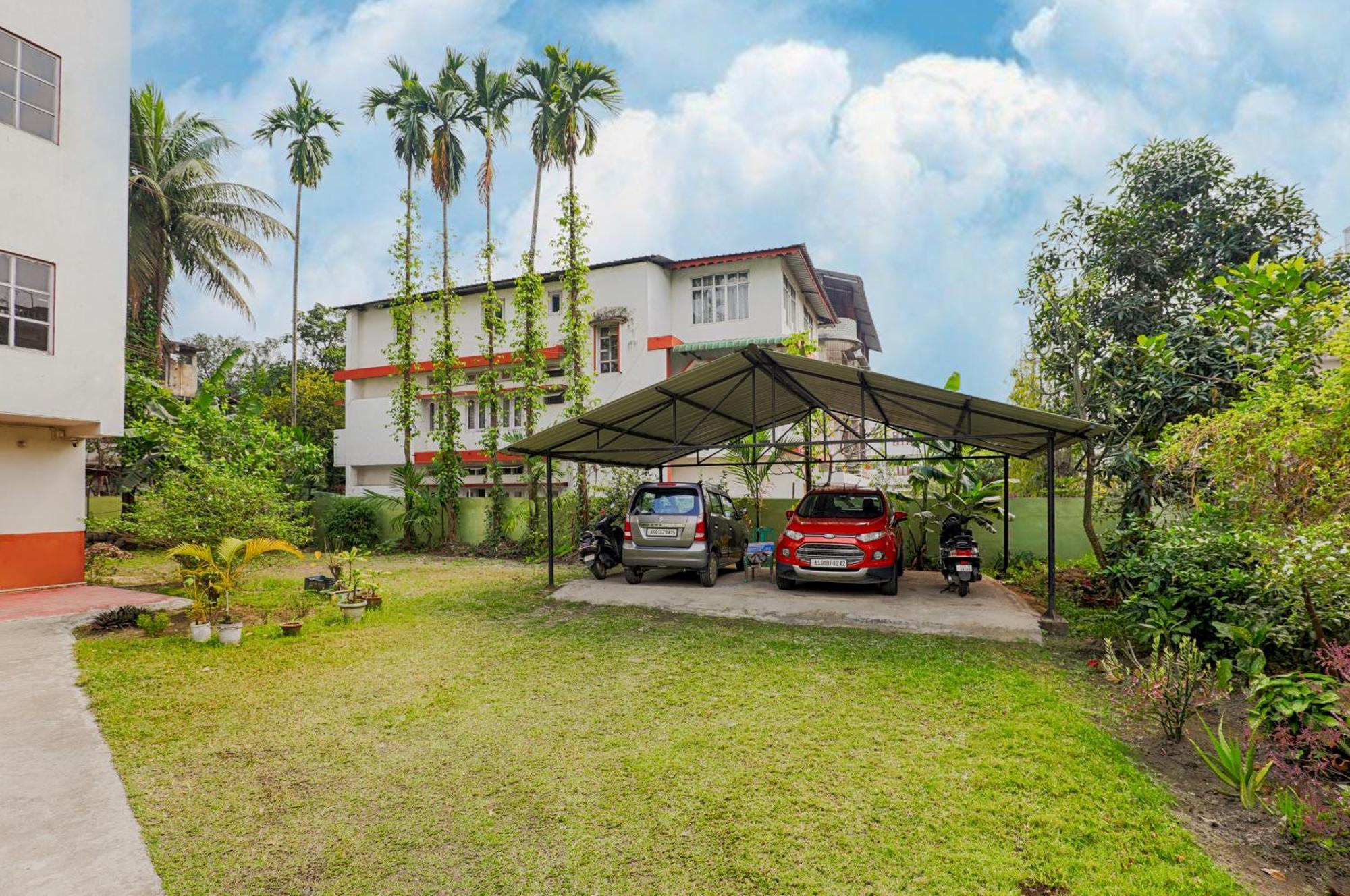 Green Vista Homestay Guwahati Luaran gambar
