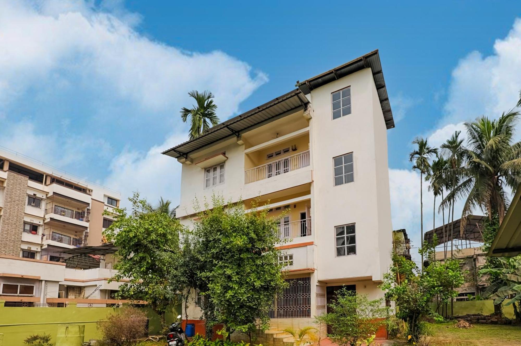 Green Vista Homestay Guwahati Luaran gambar