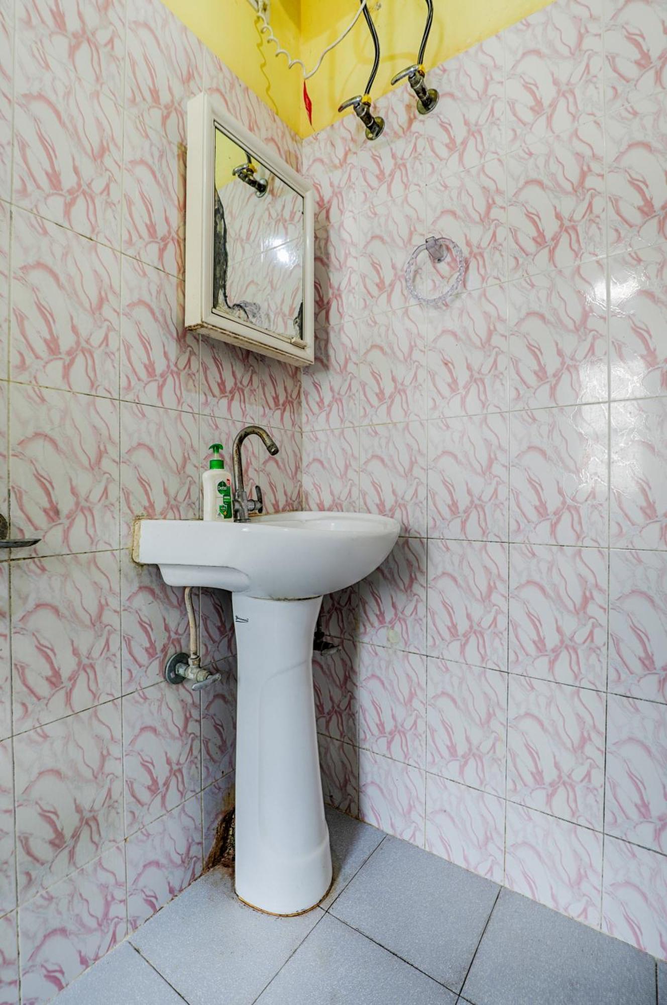 Green Vista Homestay Guwahati Luaran gambar