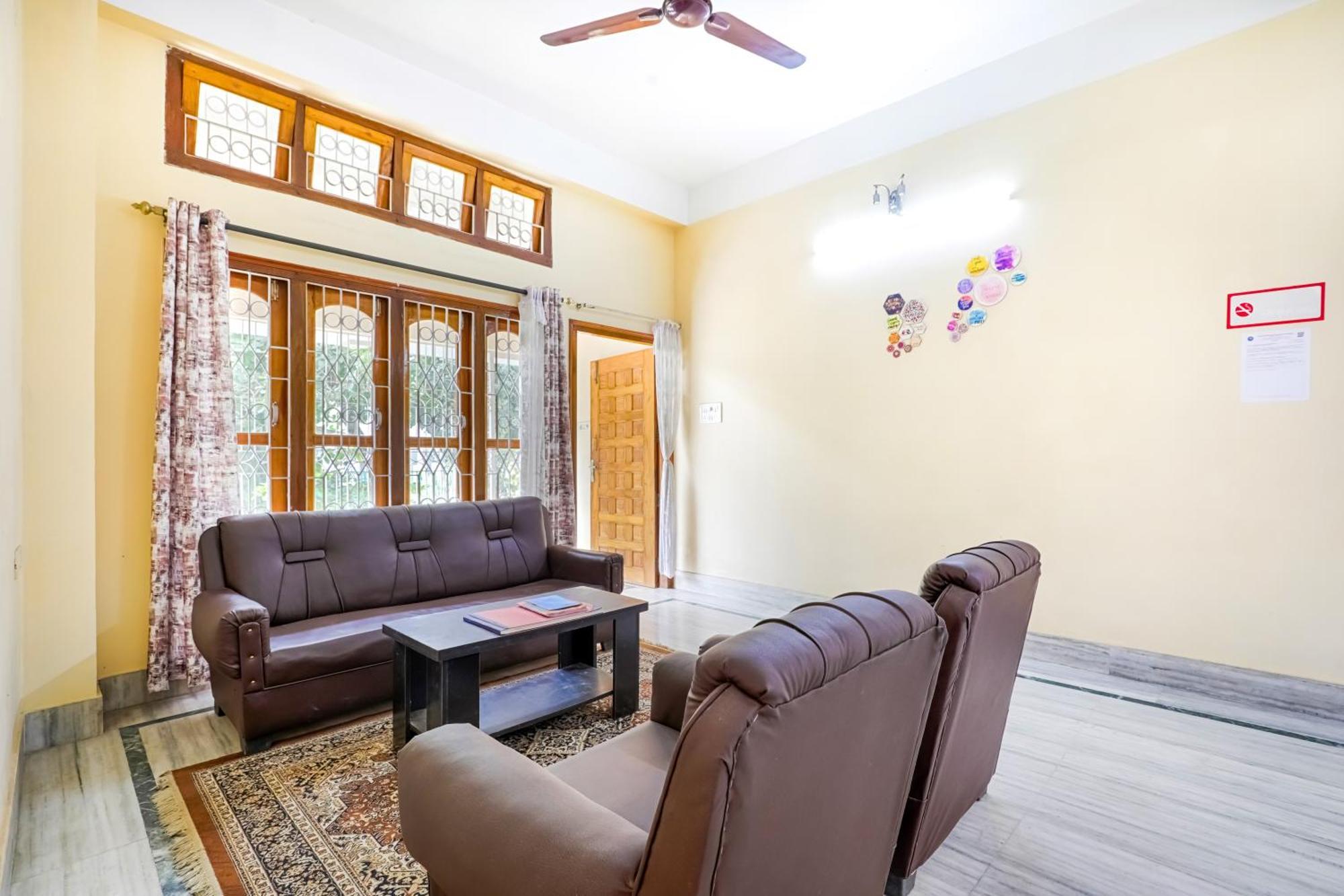 Green Vista Homestay Guwahati Luaran gambar